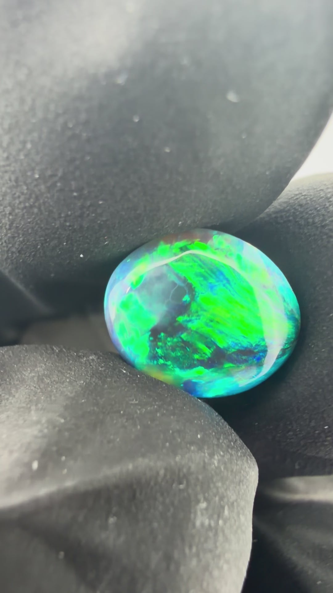 4.45ct Lightning Ridge Black Opal
